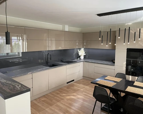 353629255_754312623062106_7795315214001988576_n