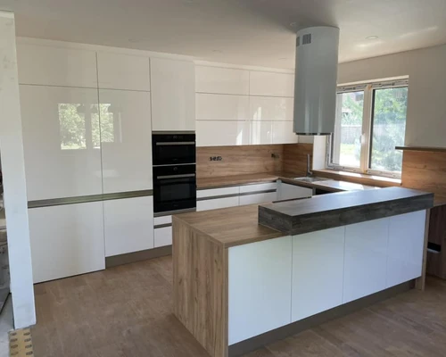 358726321_770719678088067_1996563485293797108_n (1)