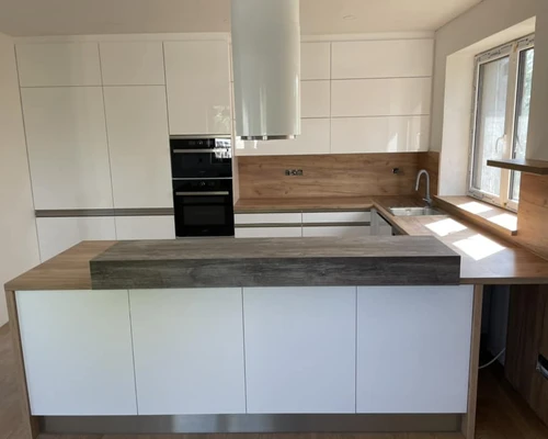 360096889_770719661421402_4710417069603724699_n