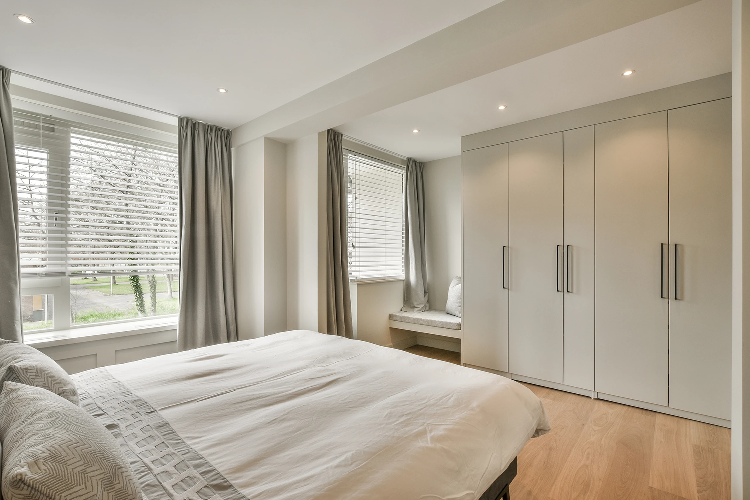 Originální řešení ložnicového nábytku na míru...