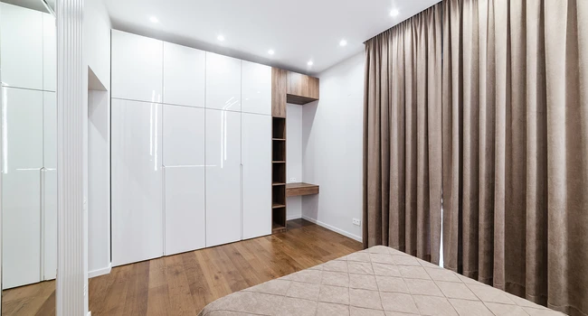 Vestavěné skříně